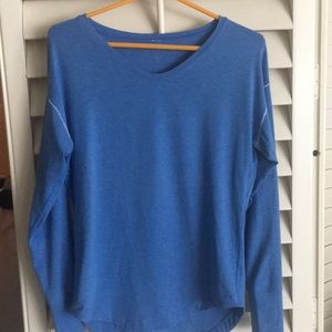 Lululemon long sleeve top with thumb holes